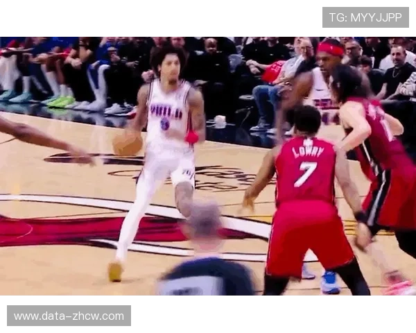 恩比德与阿德巴约内线对决 两人合计抢下25个篮板